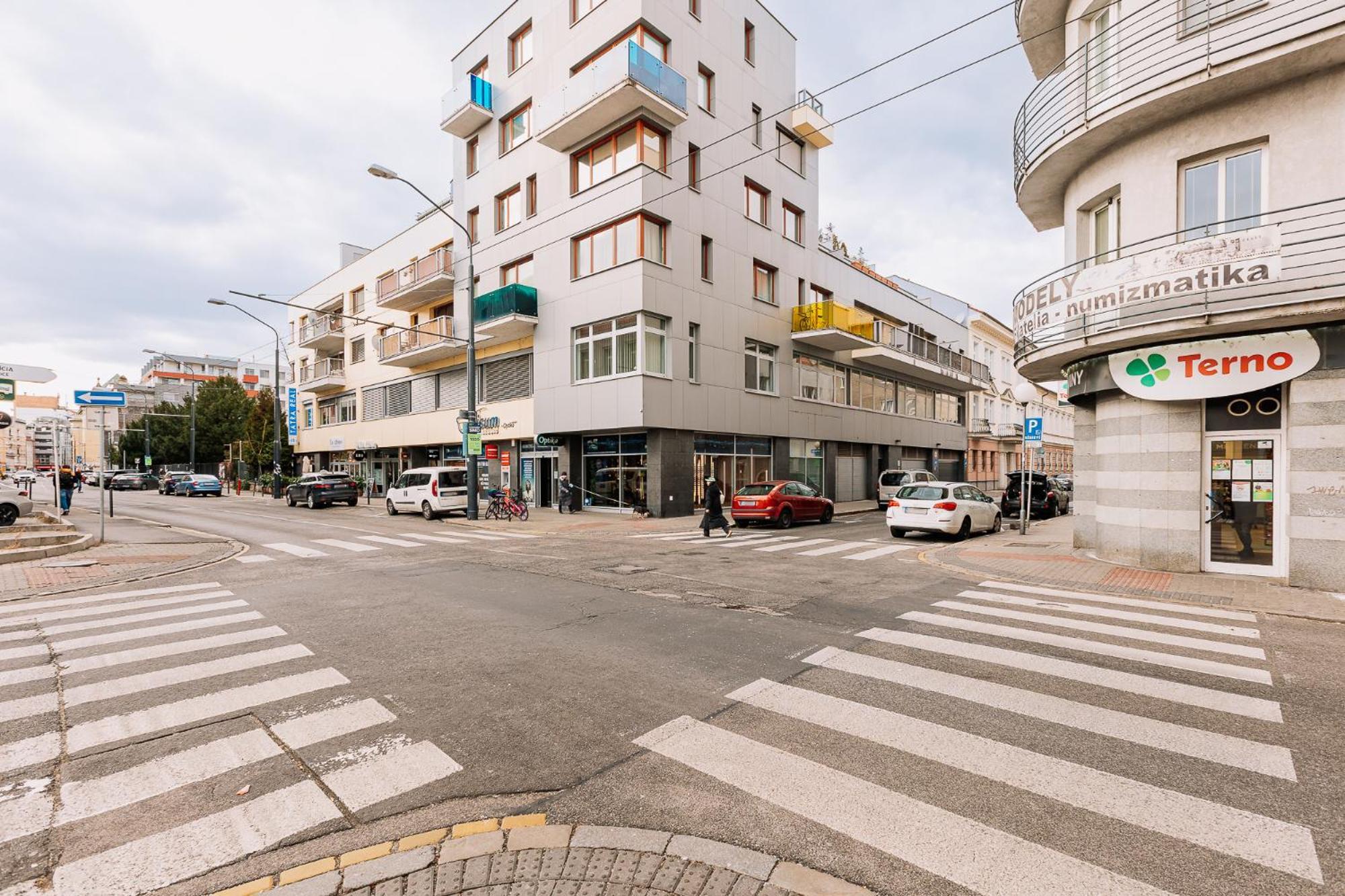 Skau 1 Old Town Family & Business Apartment Free Parking Pozsony Kültér fotó