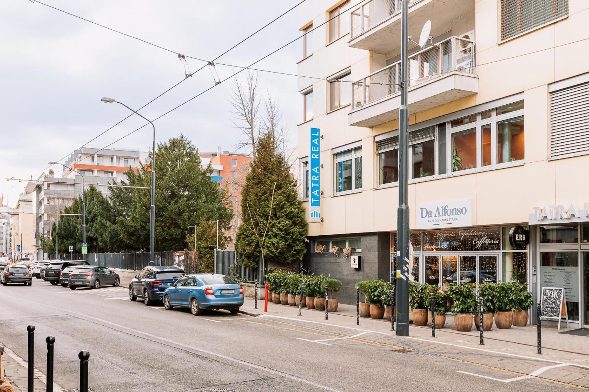 Skau 1 Old Town Family & Business Apartment Free Parking Pozsony Kültér fotó